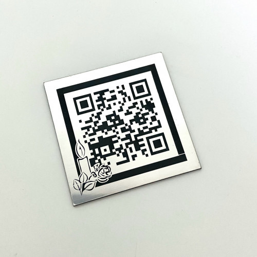 Бессмертная память: Табличка с изменяемым QR-кодом для памятника